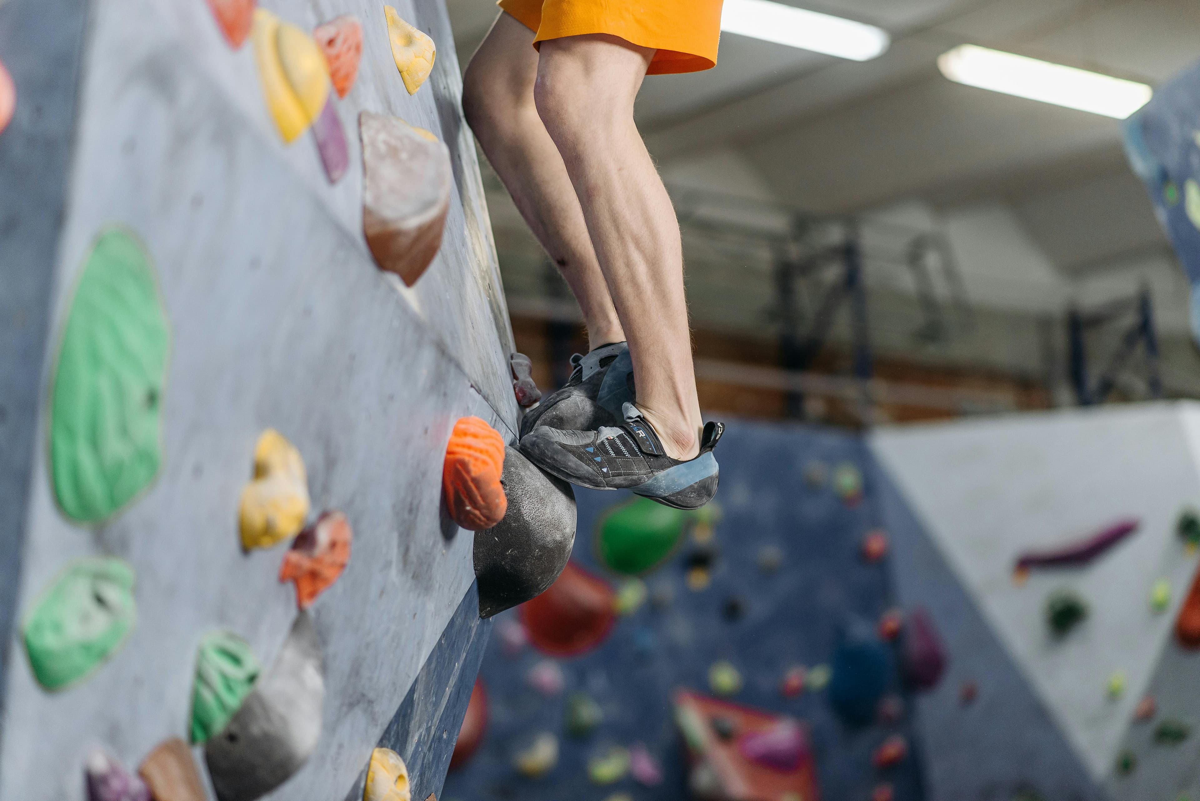 Indoor climbing wall